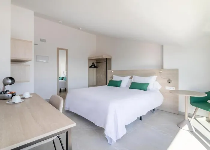 Hotel Halley & Affiliated By Melia Benidorm