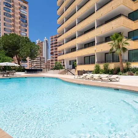 Halley & Affiliated By Melia Otel Benidorm
